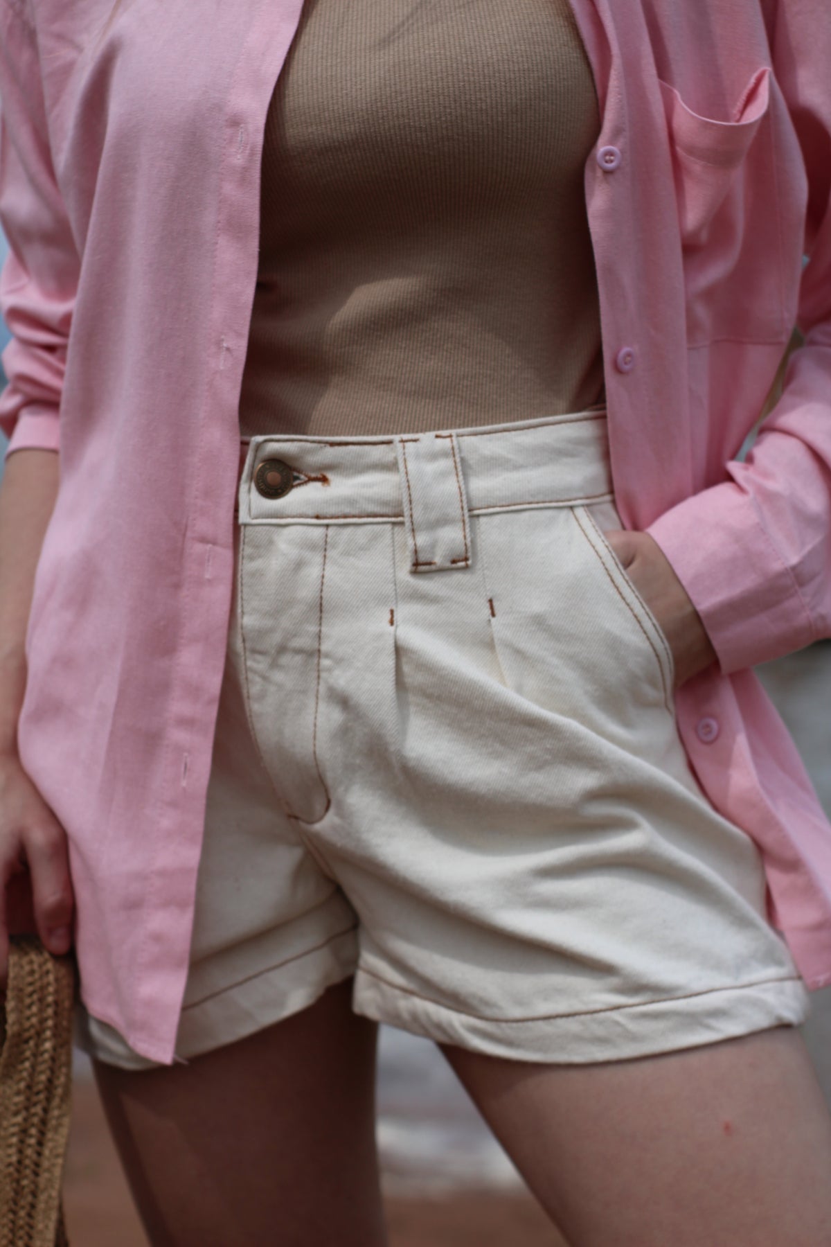 SHORTS OFF WHITE